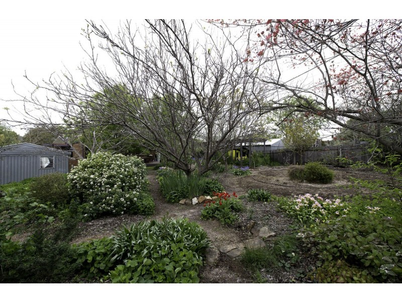 4 Dyson Street, Lyneham ACT 2602