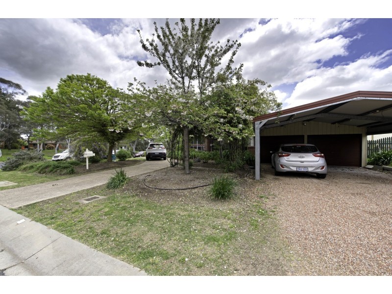 11 Eaves Street, Holt ACT 2615