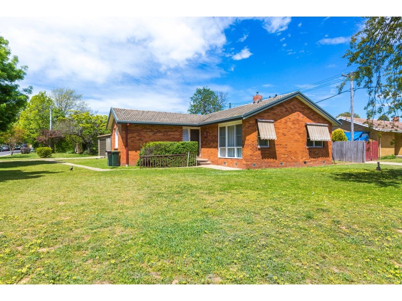 17 Atherton Street, Downer ACT 2602