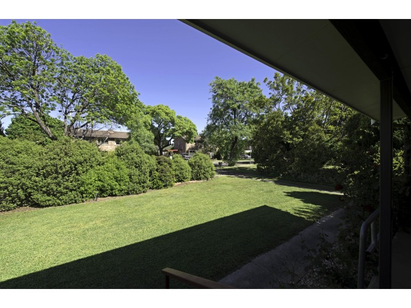 8 Lowrie Street, Dickson ACT 2602