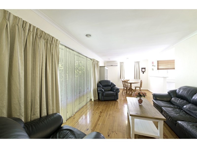 8 Lowrie Street, Dickson ACT 2602