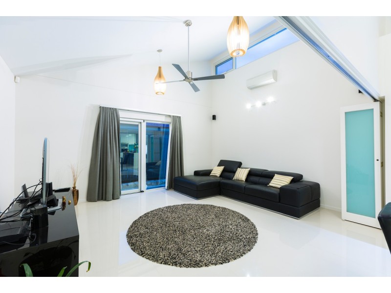 30 Dorothy Green Crescent, Franklin ACT 2913