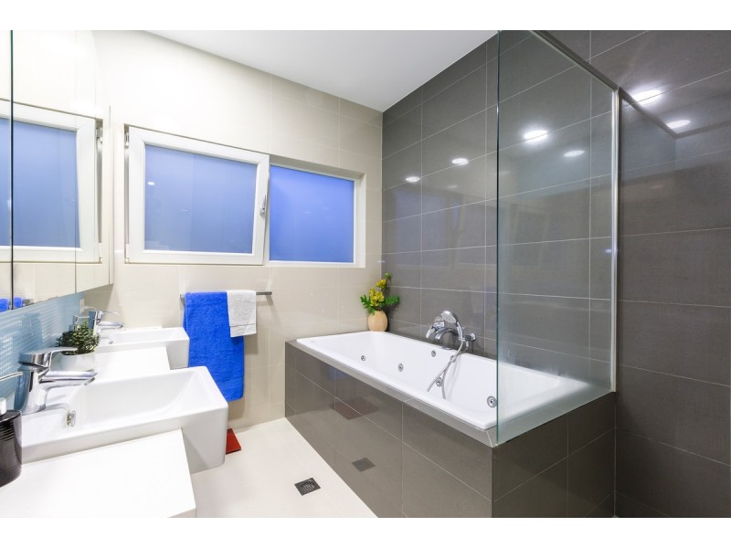 30 Dorothy Green Crescent, Franklin ACT 2913