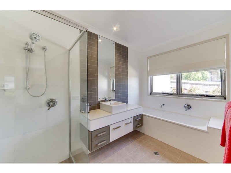 9 Hendry Close, Nicholls ACT 2913