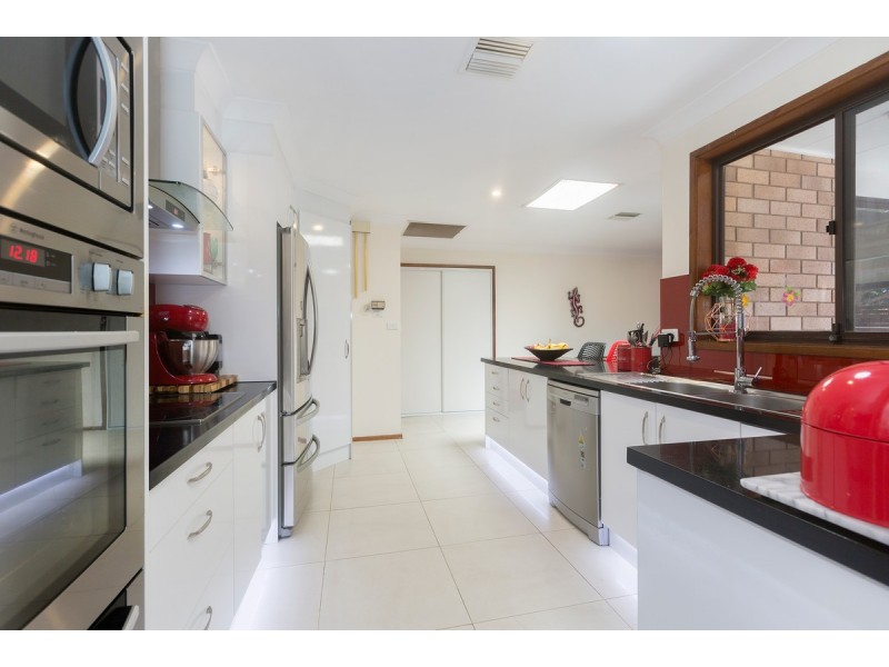 50 Brudenell Drive, Jerrabomberra NSW 2619