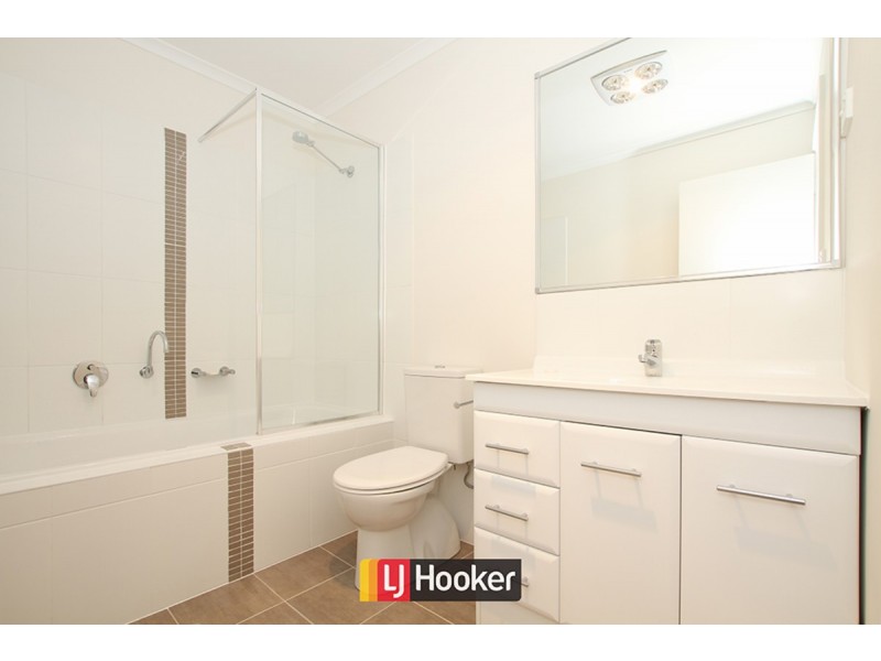 4/35 Clare Burton Street, Franklin ACT 2913