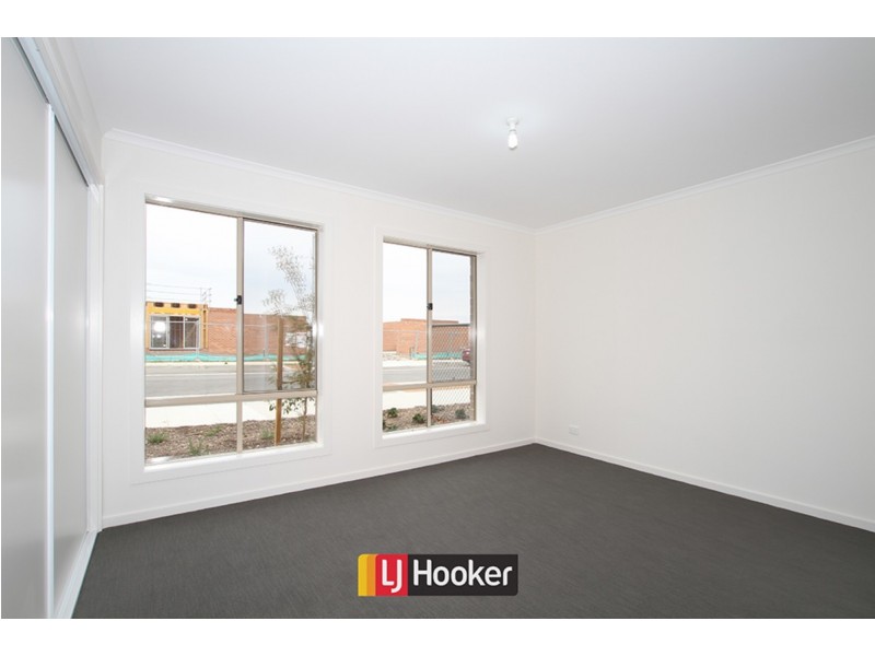 4/35 Clare Burton Street, Franklin ACT 2913