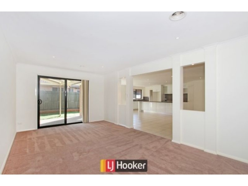 42 Kitty McEwan Street, Mckellar ACT 2617