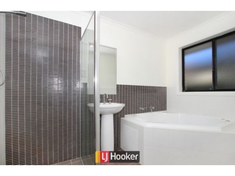 42 Kitty McEwan Street, Mckellar ACT 2617