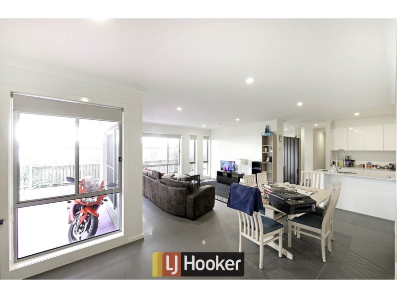 6 Turbayne Crescent, Forde ACT 2914