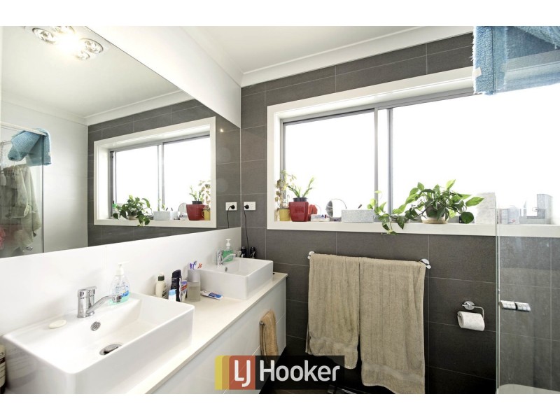 6 Turbayne Crescent, Forde ACT 2914