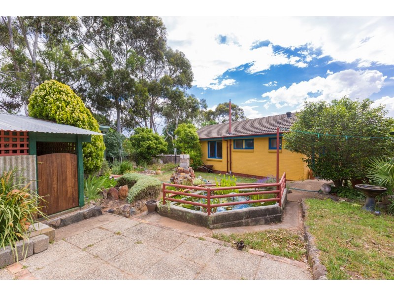 9 Rooth Place, Watson ACT 2602