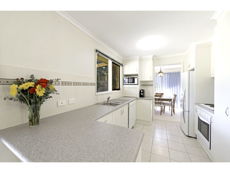 10 Degraves Crescent, Wanniassa ACT 2903