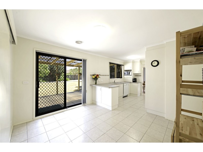 10 Degraves Crescent, Wanniassa ACT 2903