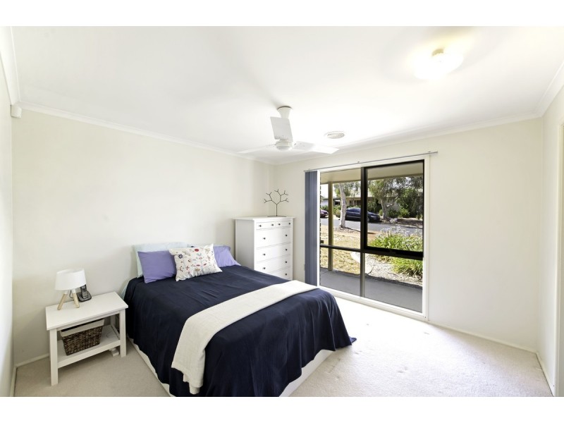 10 Degraves Crescent, Wanniassa ACT 2903