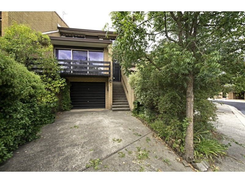 7 Boothby Place, Garran ACT 2605