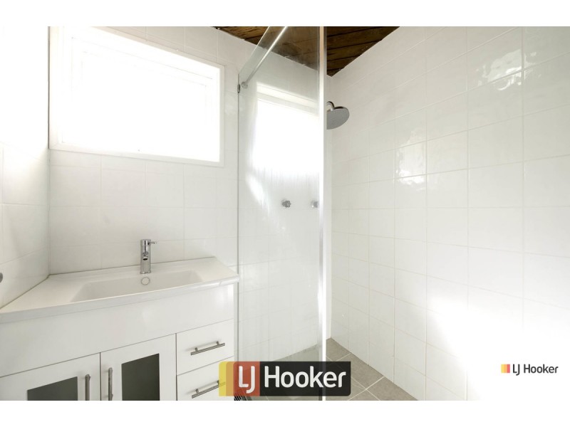 9 Molesworth Street, Watson ACT 2602