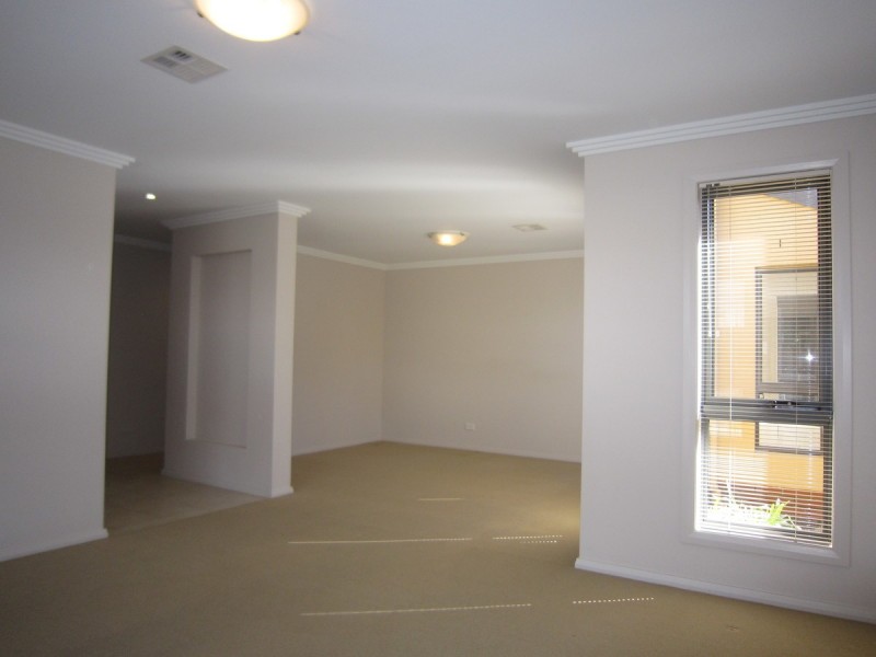 53 Kinloch Circuit, Bruce ACT 2617