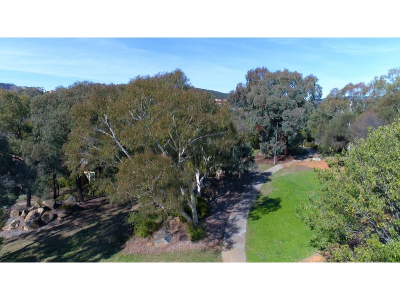 72 Barnet Close, Swinger Hill ACT 2606