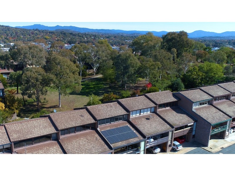 72 Barnet Close, Swinger Hill ACT 2606
