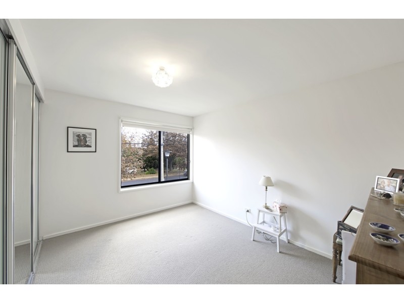 14/2 Archibald Street, Lyneham ACT 2602