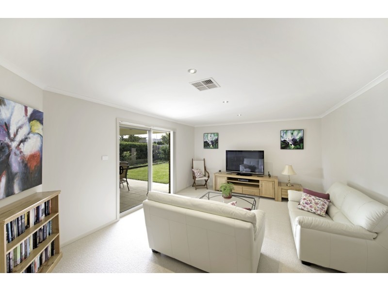 6 Brissenden Street, Franklin ACT 2913