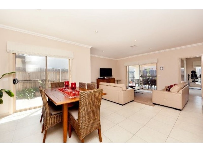 4 Daniels Street, Franklin ACT 2913