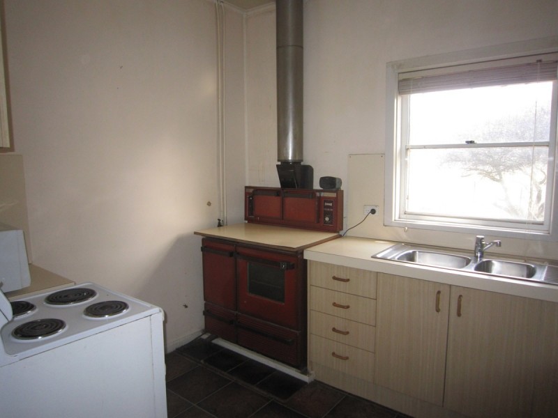 210 Kaveneys Road, Hall NSW 2618