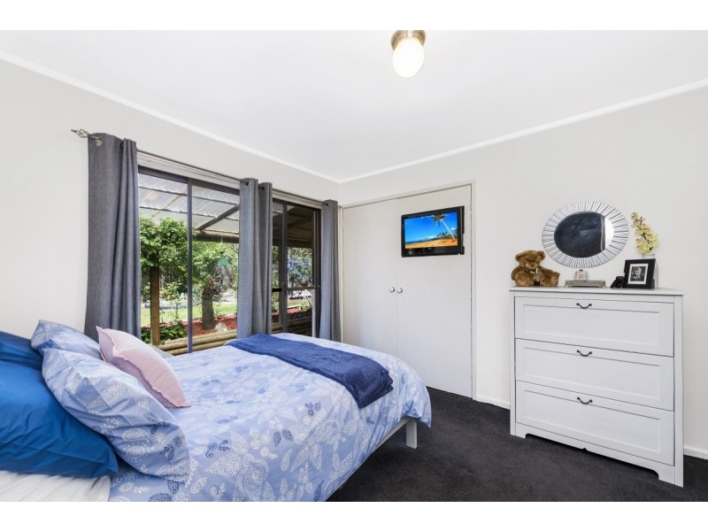 9 Sharland Place, Holder ACT 2611