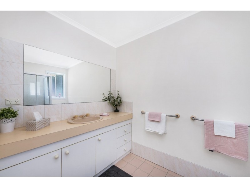 9 Sharland Place, Holder ACT 2611