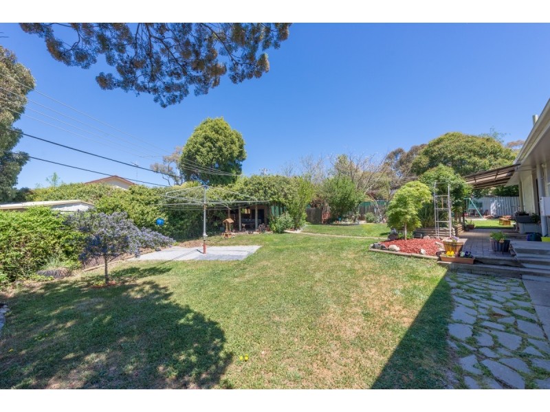 9 Sharland Place, Holder ACT 2611