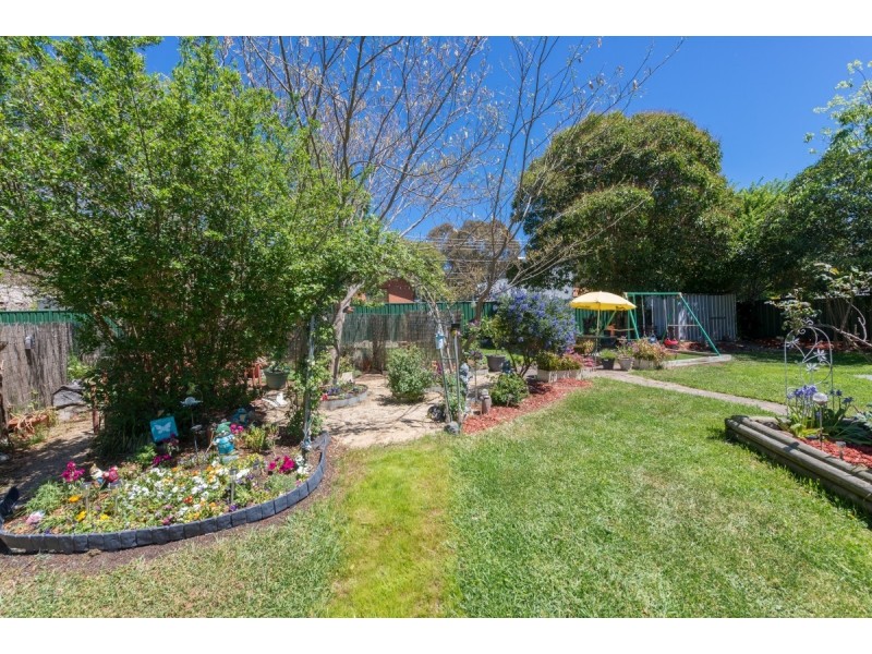 9 Sharland Place, Holder ACT 2611