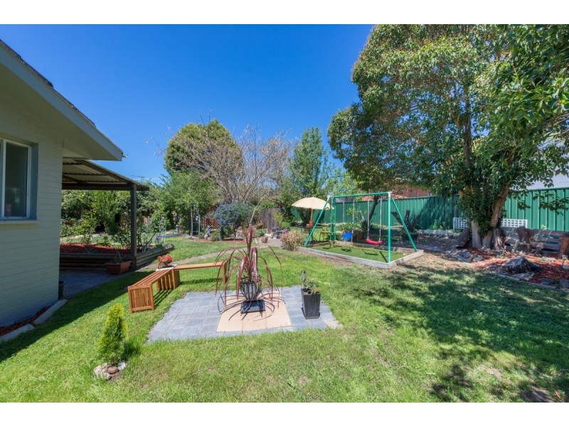 9 Sharland Place, Holder ACT 2611