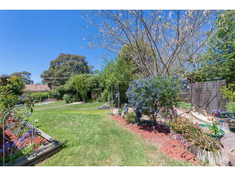 9 Sharland Place, Holder ACT 2611