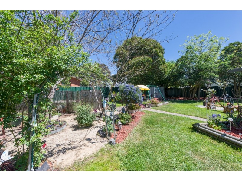 9 Sharland Place, Holder ACT 2611