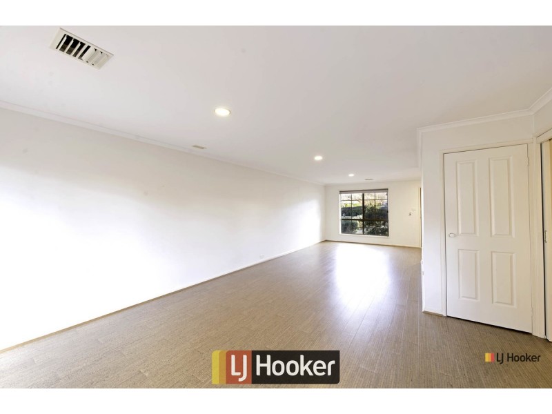 11 Grace Place, Amaroo ACT 2914