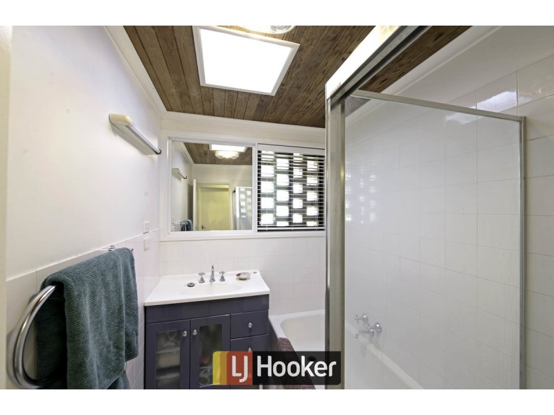 211 Phillip Avenue, Hackett ACT 2602