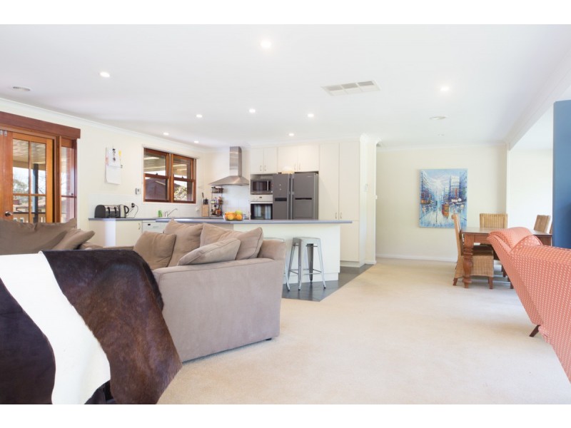 6 Earle Street, Lyneham ACT 2602