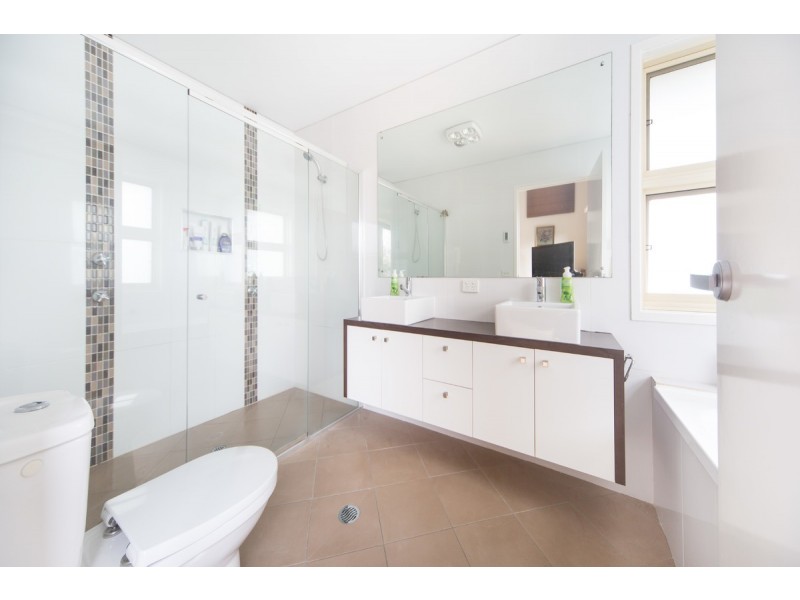 6 Earle Street, Lyneham ACT 2602