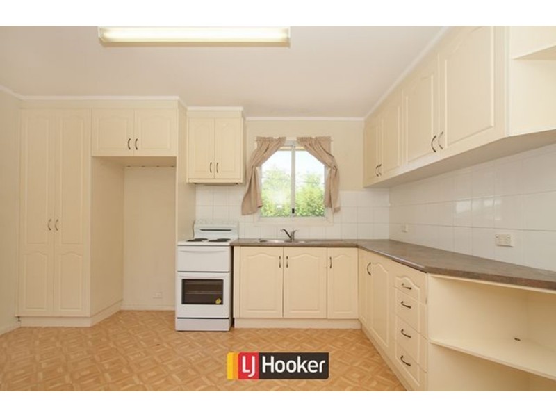 16 Legge Street, Downer ACT 2602