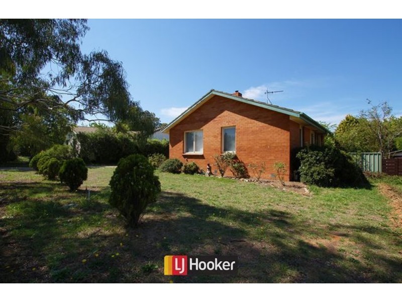 16 Legge Street, Downer ACT 2602