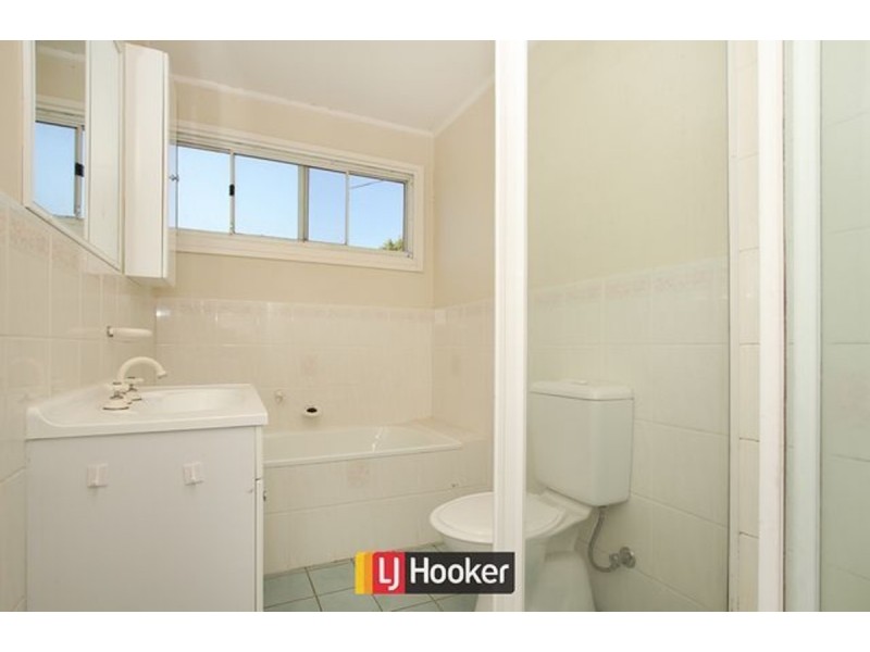 16 Legge Street, Downer ACT 2602