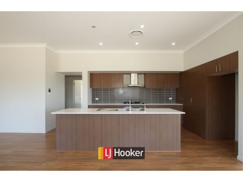 35 Lucy Beeton Street, Bonner ACT 2914
