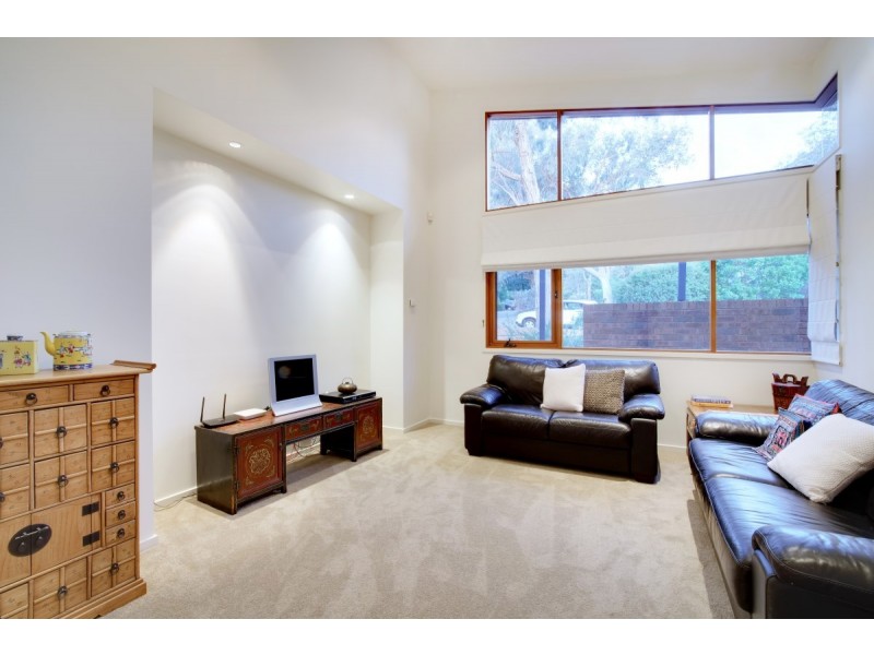 34 Selwyn Street, Hackett ACT 2602