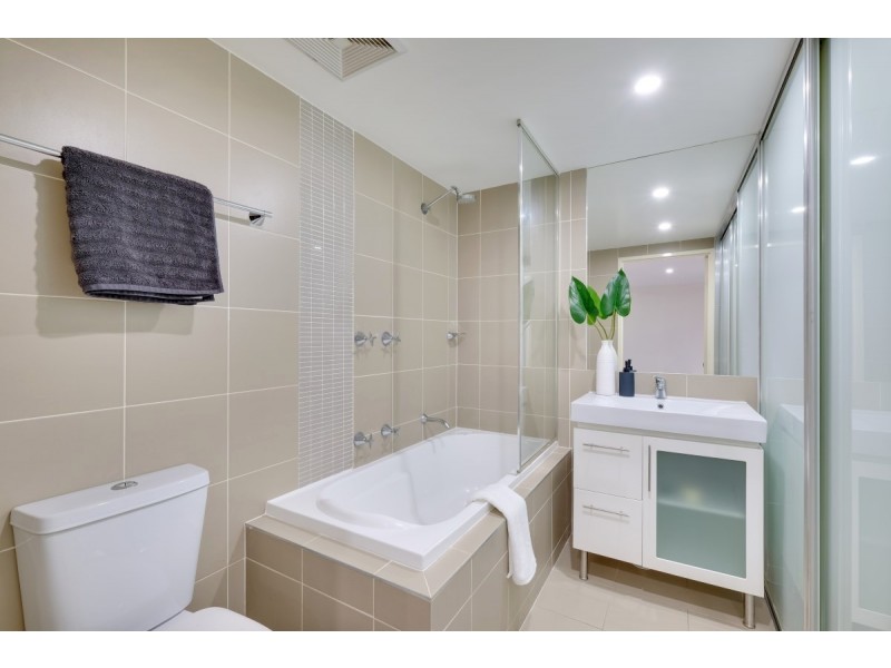 B11/17 Uriarra Road, Queanbeyan NSW 2620