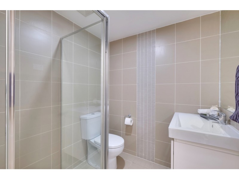 B11/17 Uriarra Road, Queanbeyan NSW 2620