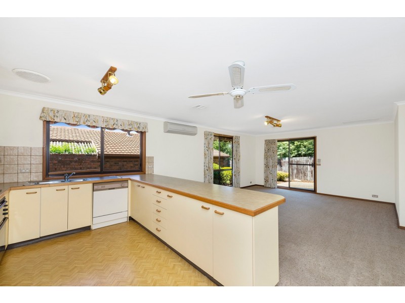 28 Fernyhough Crescent, Lyneham ACT 2602