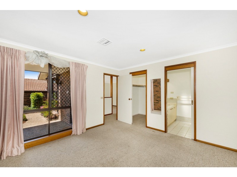 28 Fernyhough Crescent, Lyneham ACT 2602