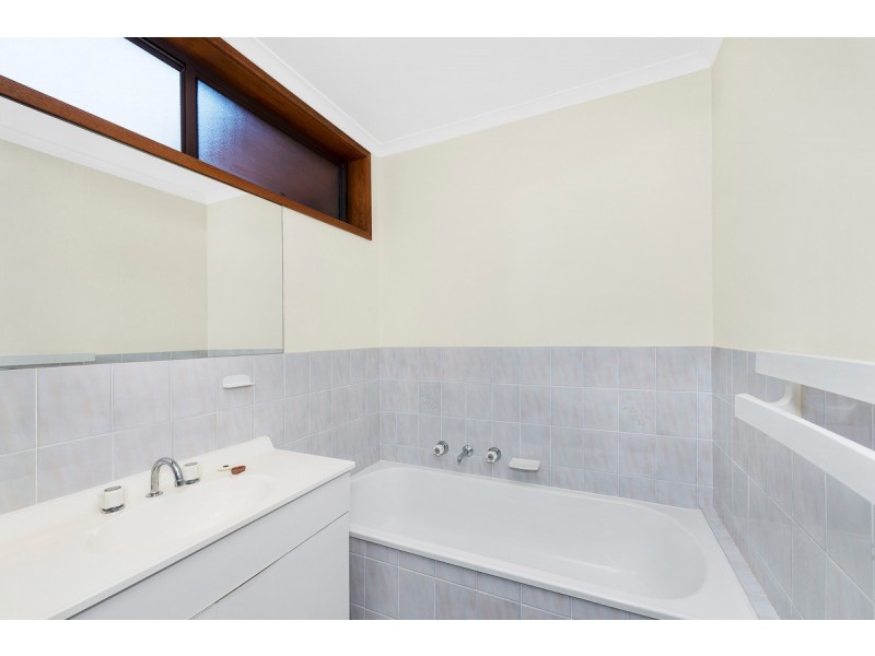 28 Fernyhough Crescent, Lyneham ACT 2602