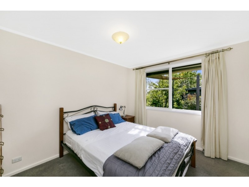 7 Harris Place, Hackett ACT 2602